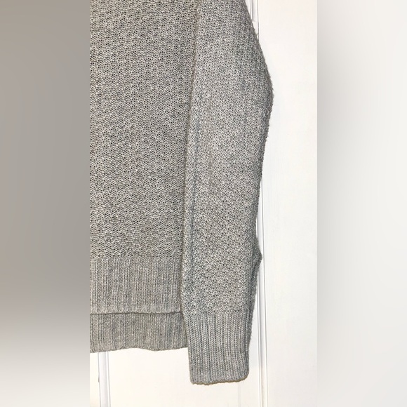 SO V-neck Knit Sweater Women’s - Picture 6 of 10